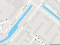 Ambulance met gepaste spoed naar de Meidoornsingel in Rotterdam
