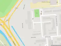 Ambulance met grote spoed naar de Van Langendonckstraat in Rotterdam