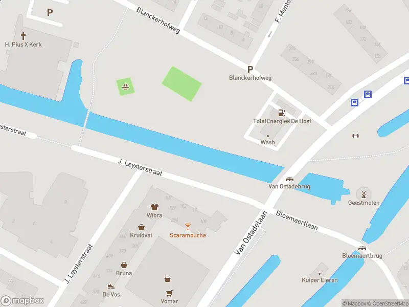 Ambulance met grote spoed naar de Jan van Goyenstraat in Alkmaar