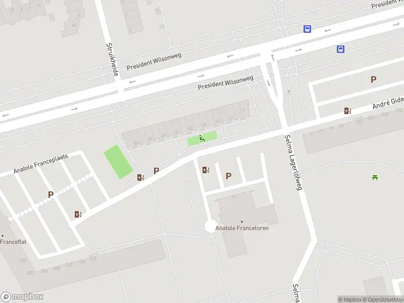 Ambulance met grote spoed naar de Anatole Franceplaats in Rotterdam