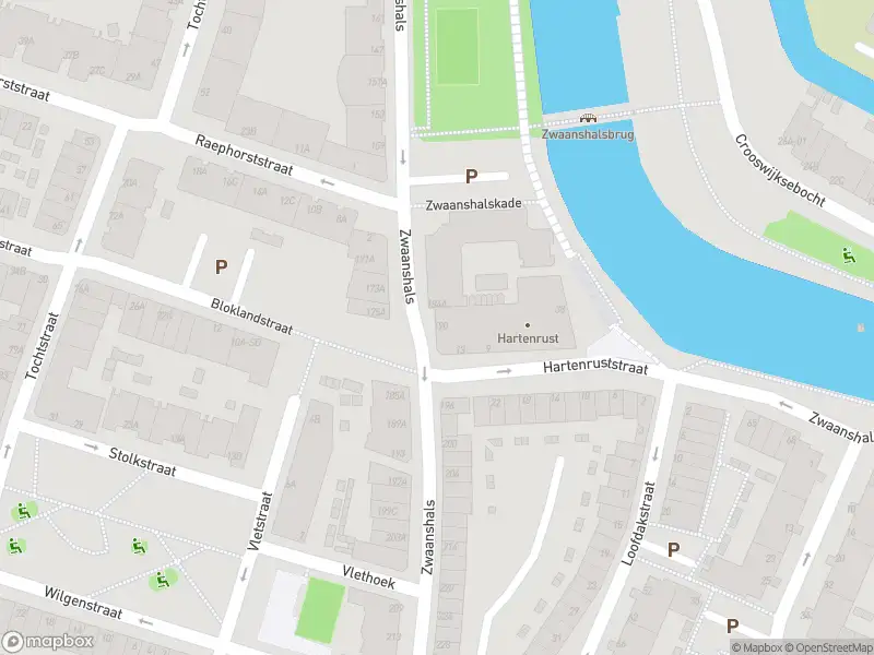 Ambulance met gepaste spoed naar de Zwaanshals in Rotterdam