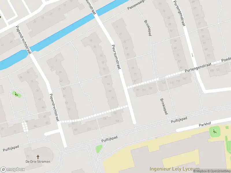 Ambulance met grote spoed naar de Portengenstraat in Amsterdam