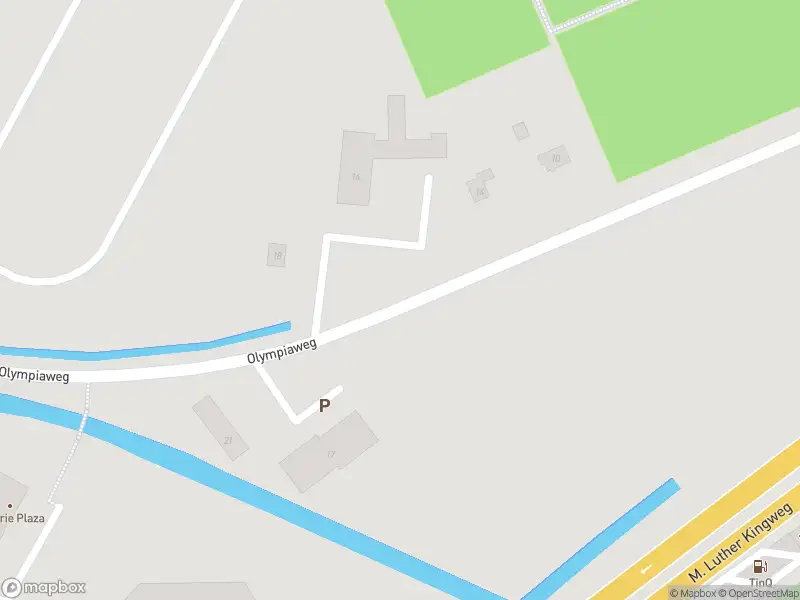Ambulance met grote spoed naar de Olympiaweg in Alkmaar