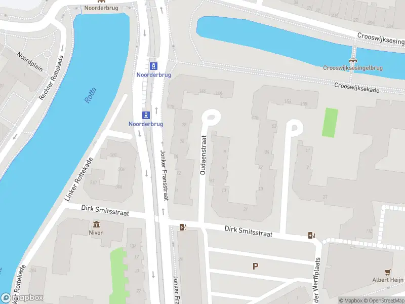 Ambulance met grote spoed naar de Oudaenstraat in Rotterdam