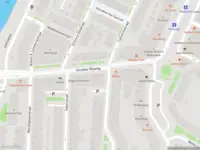 Ambulance met gepaste spoed naar de Goudse Rijweg in Rotterdam