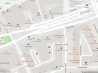 Ambulance met grote spoed naar de Westblaak in Rotterdam