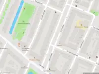 Ambulance met gepaste spoed naar de Jericholaan in Rotterdam