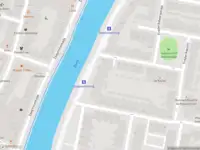 Ambulance met gepaste spoed naar de Linker Rottekade in Rotterdam