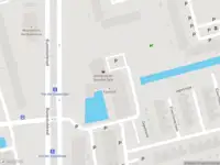 Ambulance met grote spoed naar de Zagwijnpad in Delft