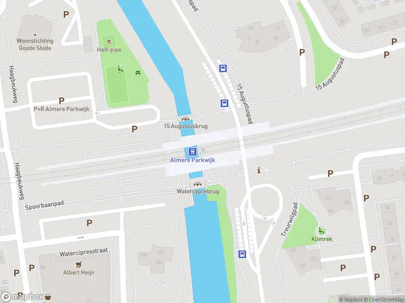 Politie naar de Spoorbaanpad in Almere vanwege aanrijding met letsel