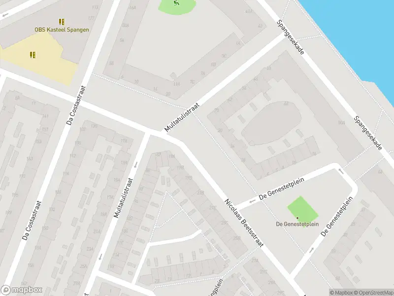 Ambulance met grote spoed naar de Nicolaas Beetsstraat in Rotterdam