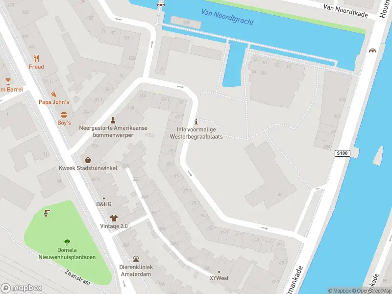 Ambulance met grote spoed naar de Westzaanstraat in Amsterdam