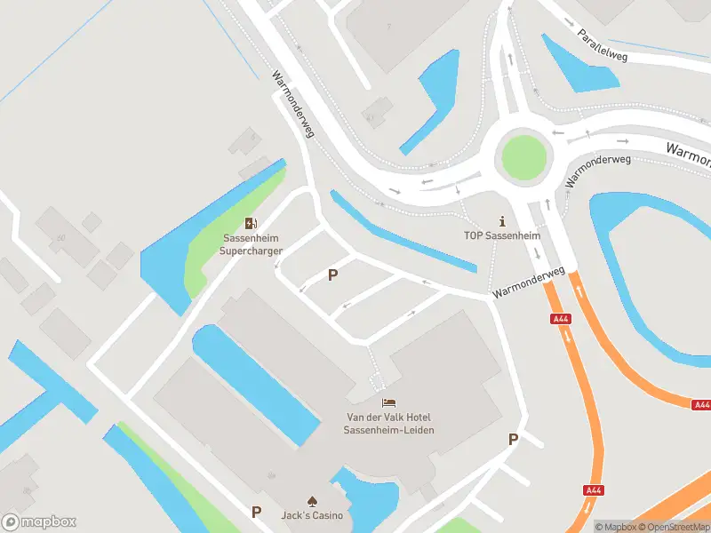 Ambulance met gepaste spoed naar de Warmonderweg in Sassenheim