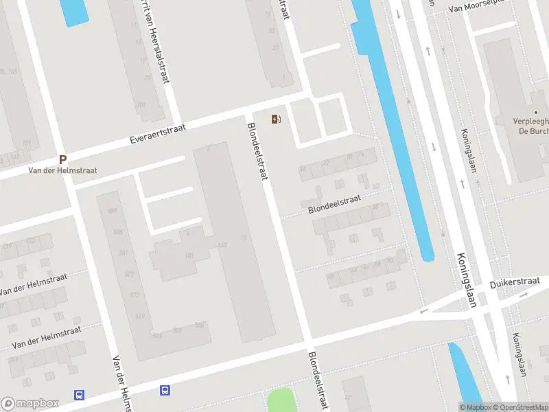 Ambulance met grote spoed naar de Blondeelstraat in Rotterdam