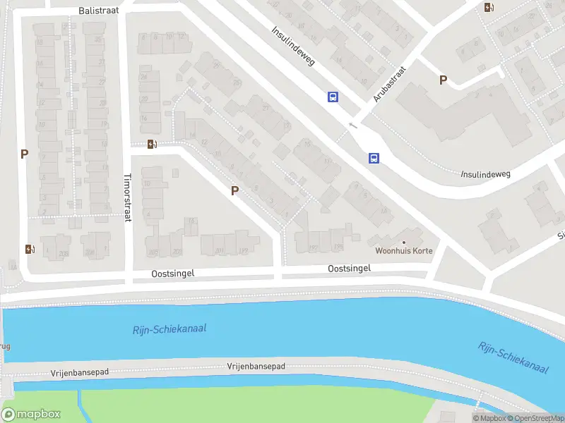 Ambulance met gepaste spoed naar de Soendastraat in Delft