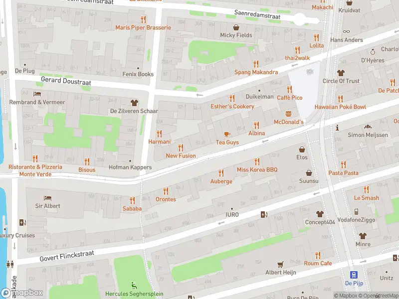 Ambulance met gepaste spoed naar de Pieter Lodewijk Takstraat in Amsterdam