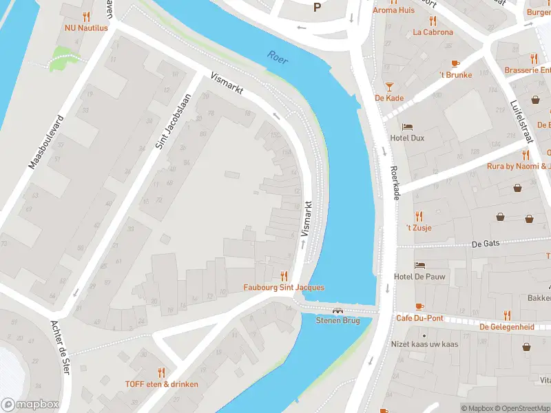 Brandweer met gepaste spoed naar de Vismarkt in Roermond vanwege stormschade