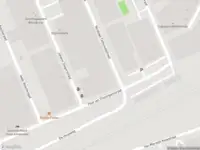 Ambulance met gepaste spoed naar de Paul van Vlissingenstraat in Amsterdam