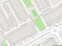 Ambulance met gepaste spoed naar de Raden Adjeng Kartinistraat in Amsterdam