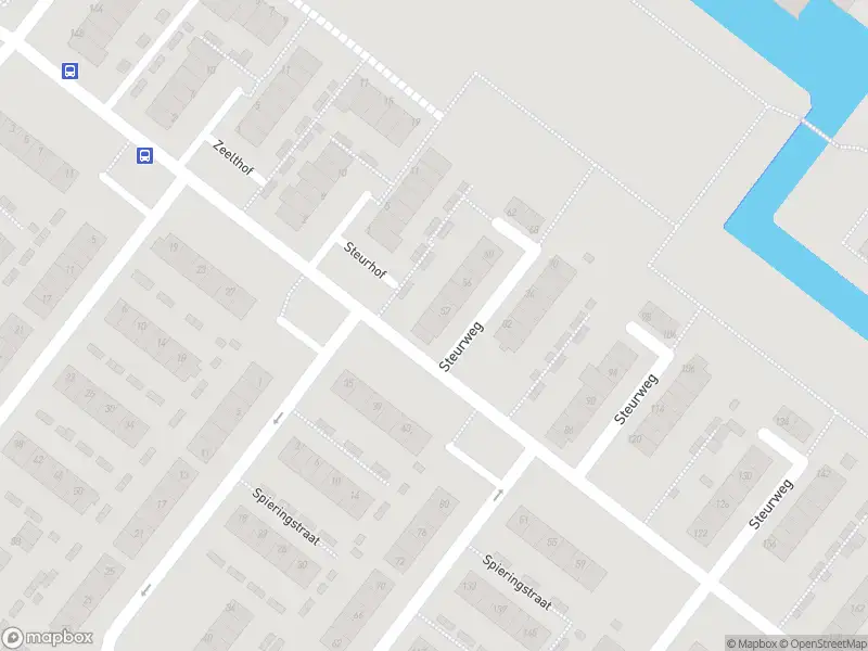 Ambulance met gepaste spoed naar de Steurweg in Hoogvliet Rotterdam