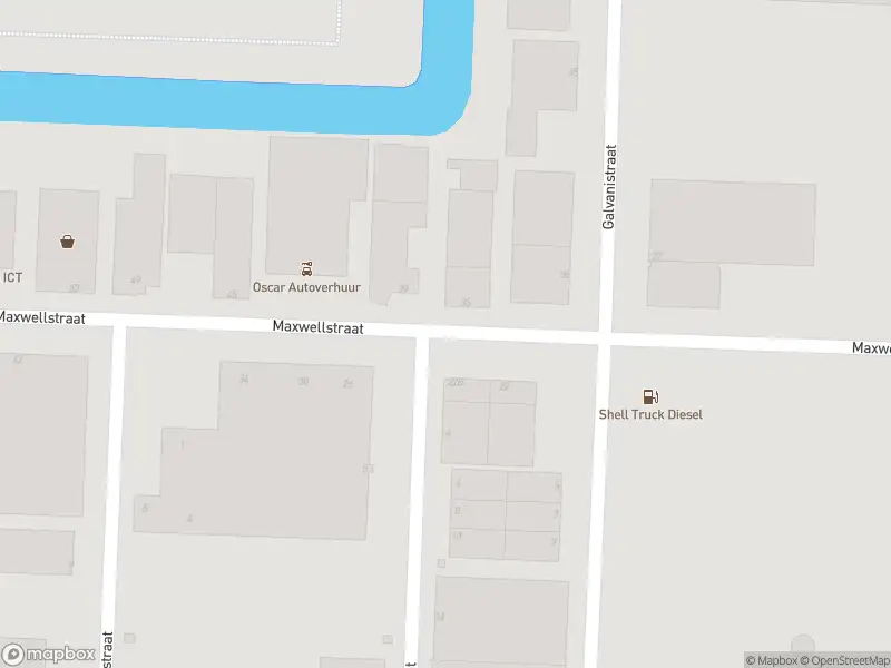 Ambulance met gepaste spoed naar de Maxwellstraat in Dordrecht