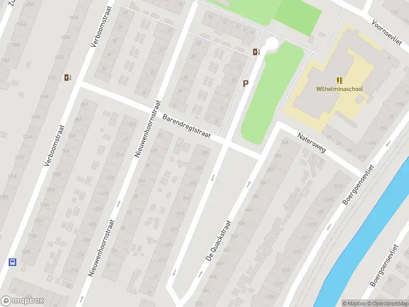 Ambulance met grote spoed naar de De Quackstraat in Rotterdam
