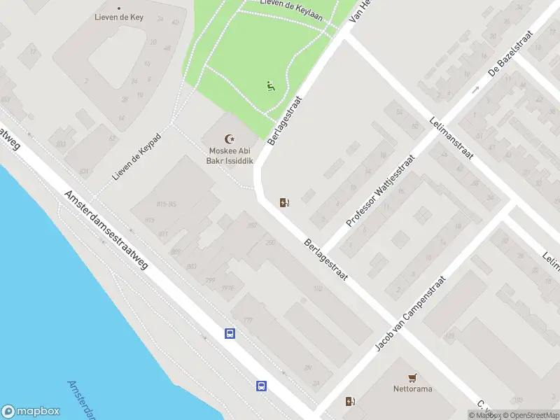 Brandweer met gepaste spoed naar de Berlagestraat in Utrecht vanwege waarnemen gaslucht