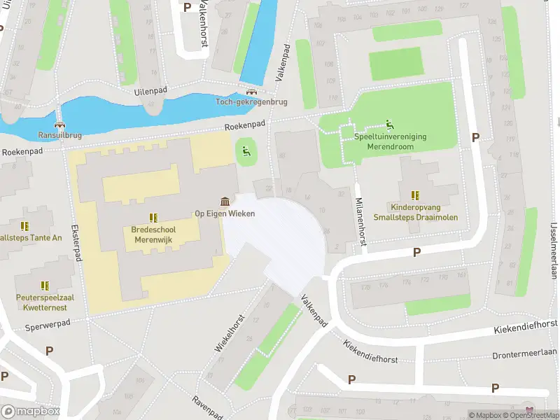 Ambulance met gepaste spoed naar de Valkenpad in Leiden