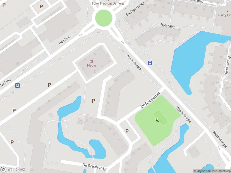 Ambulance met grote spoed naar de De Graafschap in Capelle aan den IJssel