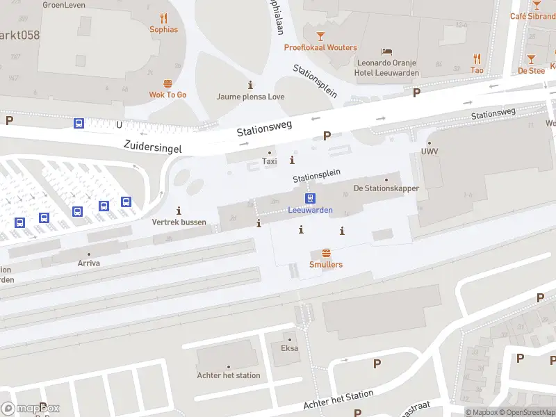 Politie met grote spoed naar de Stationsplein in Leeuwarden vanwege steekincident