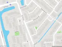 Ambulance met grote spoed naar de Salamanderveen in Spijkenisse