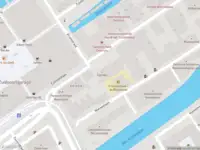 Ambulance met grote spoed naar de Ezelsveldlaan in Delft
