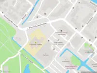 Ambulance met gepaste spoed naar de Burgemeester Van der Haarplein in Voorschoten