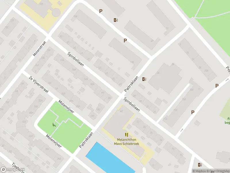 Ambulance met gepaste spoed naar de Paltroklaan in Rotterdam