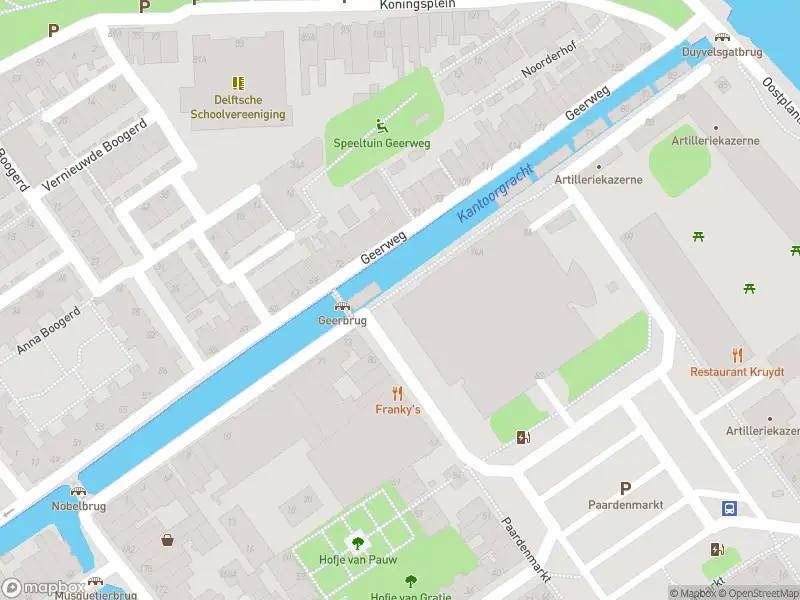 Ambulance met gepaste spoed naar de Kantoorgracht in Delft