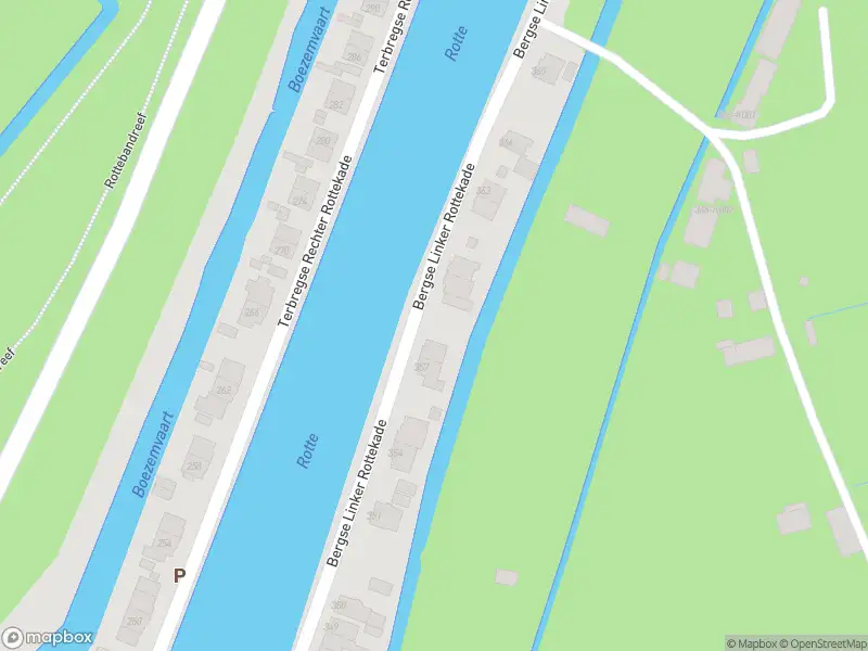 Ambulance met gepaste spoed naar de Bergse Linker Rottekade in Rotterdam