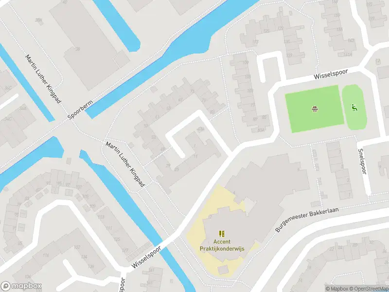 Ambulance met gepaste spoed naar de Wisselspoor in Capelle aan den IJssel