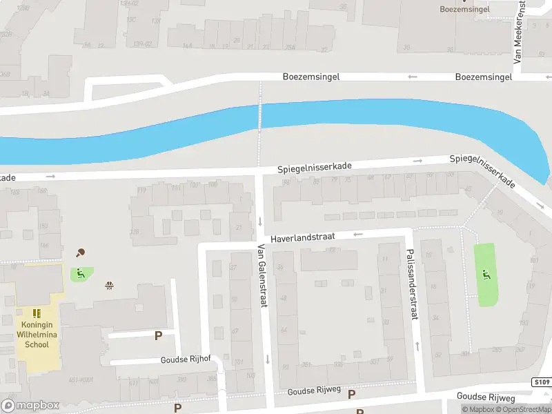 Ambulance met grote spoed naar de Spiegelnisserkade in Rotterdam