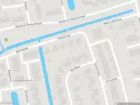 Politie met grote spoed naar de Oldebertweg in Leek vanwege ongeval met letsel
