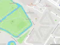 Ambulance met grote spoed naar de Joke Smitstraat in Leiden