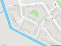 Ambulance met grote spoed naar de Raaigras in Spijkenisse