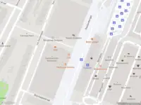 Ambulance met grote spoed naar de Gooilandsingel in Rotterdam