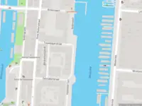 Ambulance met grote spoed naar de Hollandse Tuin in Amsterdam