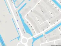Ambulance met grote spoed naar de Koningsoever in Zevenhuizen
