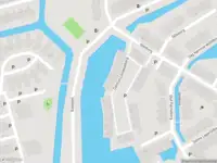 Ambulance met grote spoed naar de Carolus Linnaeusborg in Schiedam