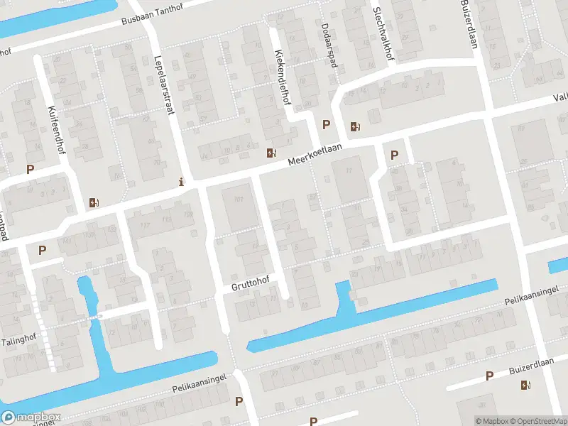 Ambulance met grote spoed naar de Gruttohof in Delft