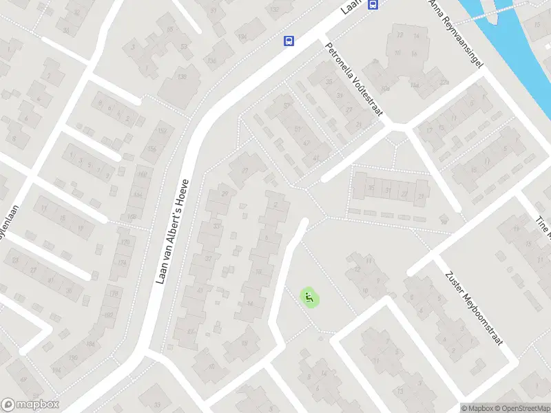 Ambulance met grote spoed naar de Elisabeth Boddaertstraat in Castricum