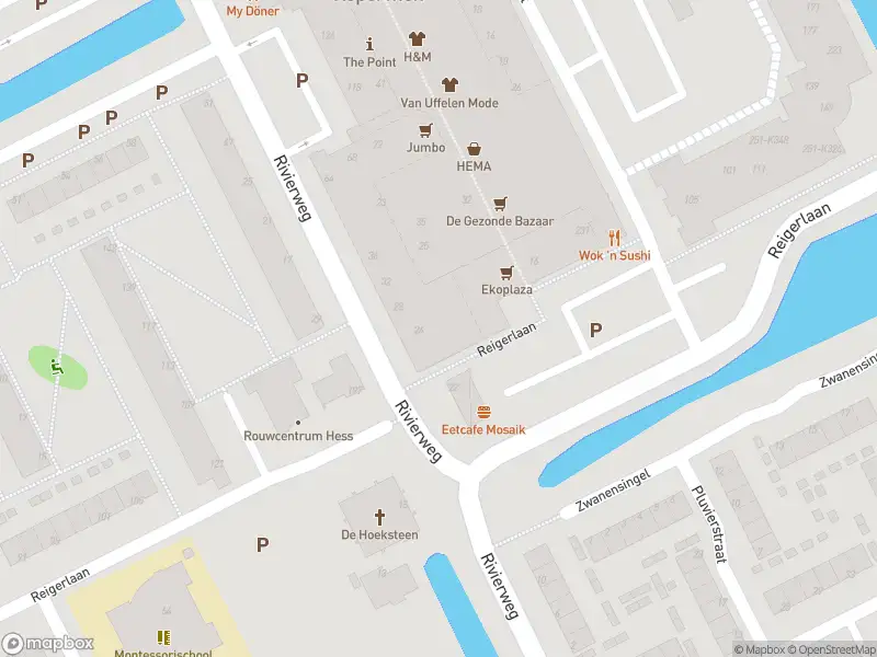 Ambulance met gepaste spoed naar de Rivierweg in Capelle aan den IJssel