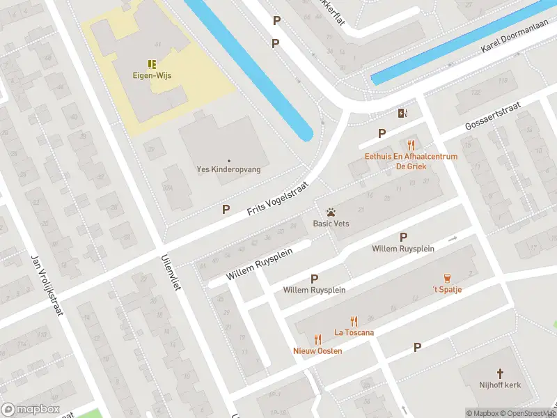 Ambulance met gepaste spoed naar de Frits Vogelstraat in Zwijndrecht