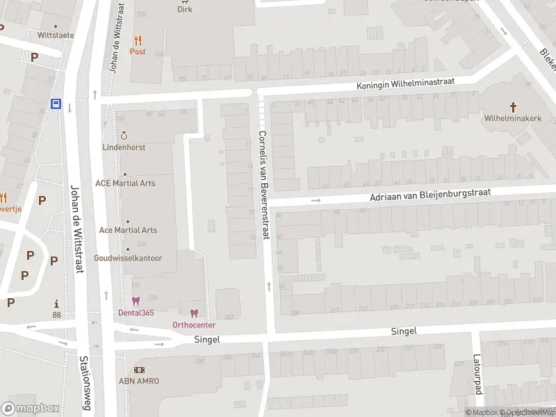 Ambulance met gepaste spoed naar de Cornelis van Beverenstraat in Dordrecht